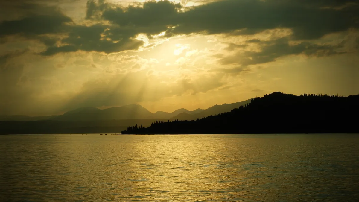 Tramonto Bardolino: i luoghi migliori per goderselo sul lago